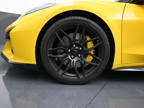 Used 2026 Chevrolet Corvette Z06 RWD image 9