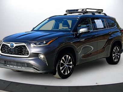 Used 2021 Toyota Highlander XLE