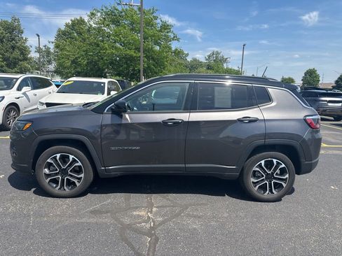 Used 2023 Jeep Compass Limited AWD/4WD image 7