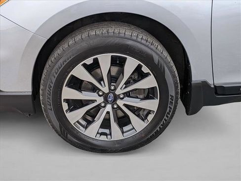 Used 2017 Subaru Outback 2.5i Limited image 24