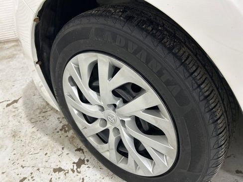 Used 2019 Toyota Corolla L image 21