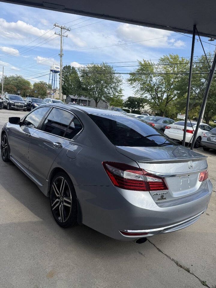 Used 2017 Honda Accord Sport image 3