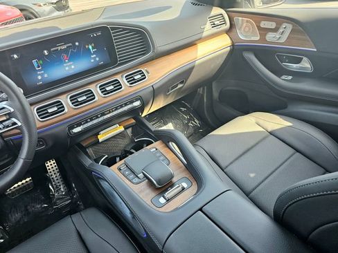 Certified 2025 Mercedes-Benz GLS 450 4MATIC w/ AMG Line Exterior image 38
