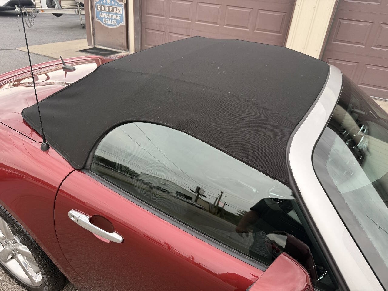 Used 2009 Pontiac Solstice Convertible w/ Preferred Package RWD image 24
