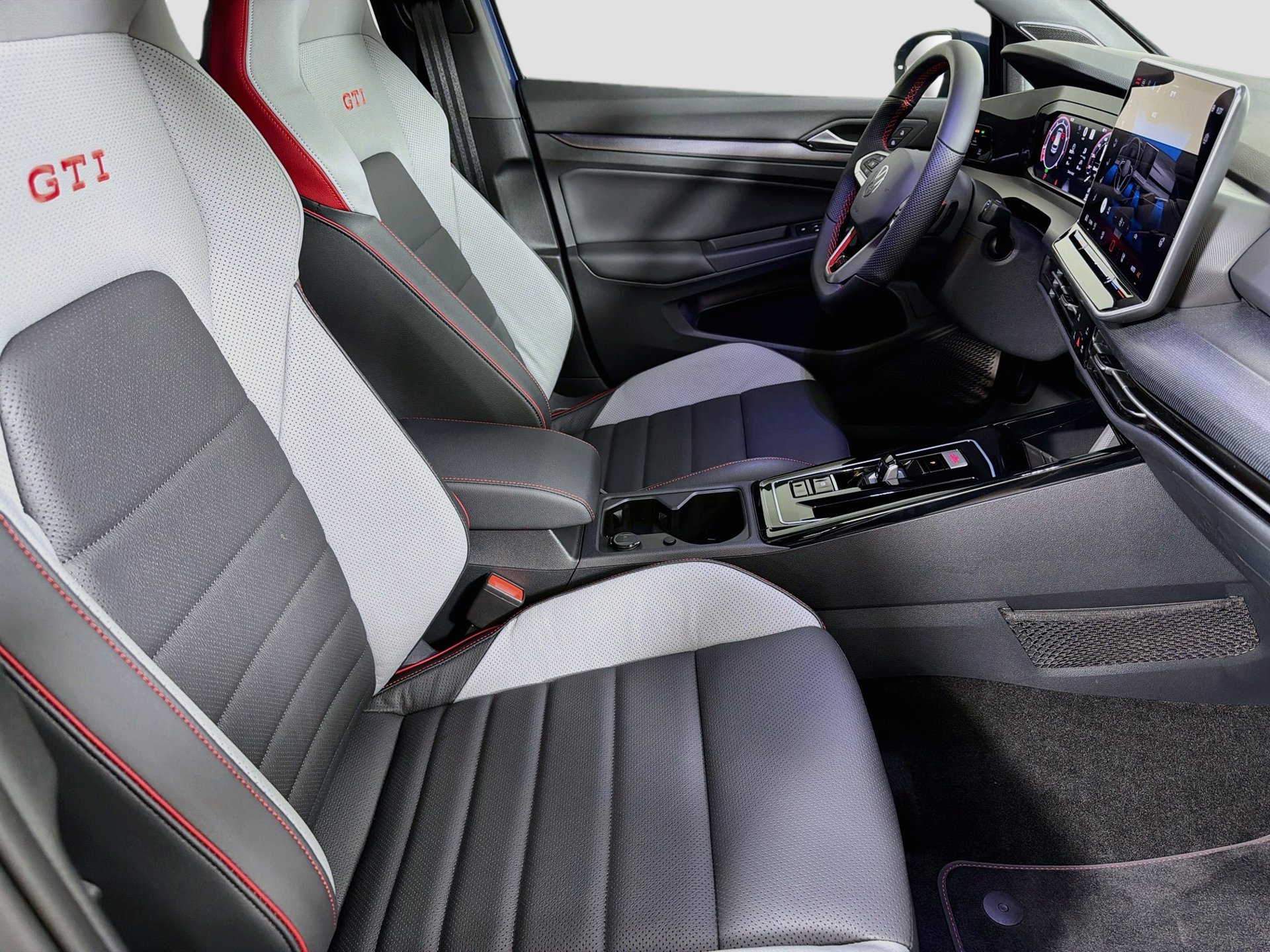 New 2026 Volkswagen GTI SE FWD image 28