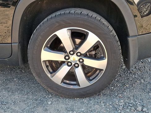 Used 2019 Chevrolet Traverse LT w/ LT Premium Package AWD/4WD image 32