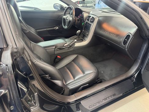 Used 2007 Chevrolet Corvette Coupe image 3