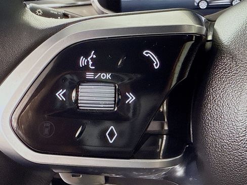 Used 2025 Jaguar F-PACE R-Dynamic S image 14