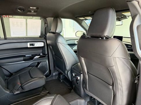 Used 2022 Ford Explorer ST w/ Equipment Group 401A image 18