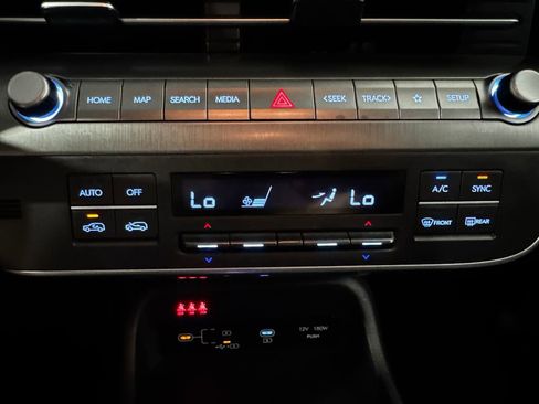 Used 2025 Hyundai Kona SEL FWD image 30