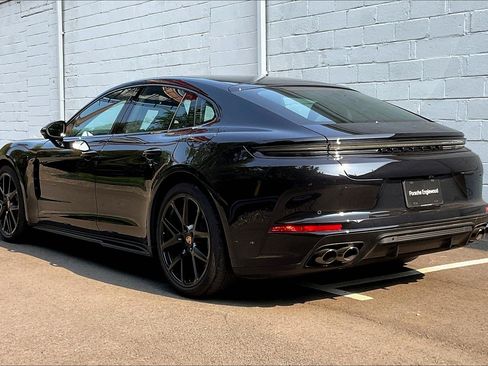 New 2025 Porsche Panamera 4 image 3