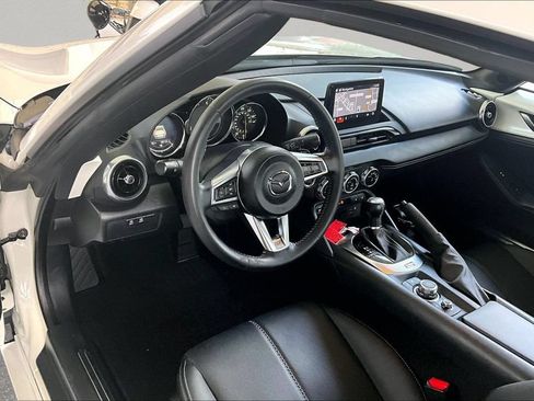 Used 2023 MAZDA MX-5 Miata Grand Touring RWD image 15