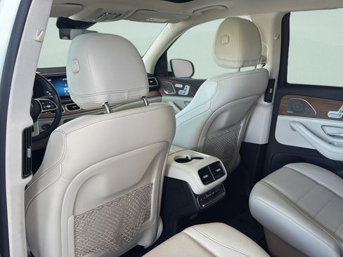 Certified 2022 Mercedes-Benz GLS 450 4MATIC image 32