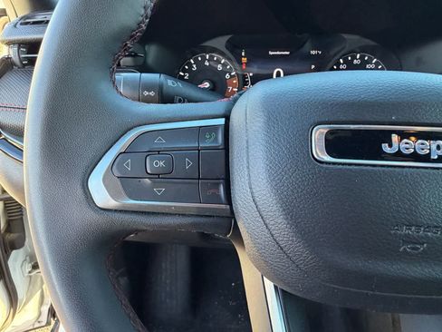 Used 2024 Jeep Compass Trailhawk image 20