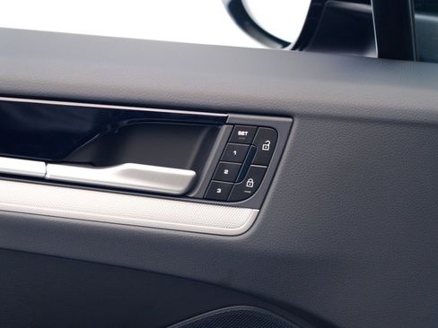 New 2026 Porsche Cayenne E-Hybrid Coupe image 24