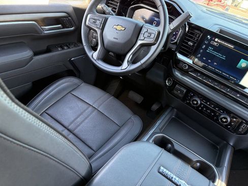 Certified 2025 Chevrolet Silverado 3500 High Country AWD/4WD image 15