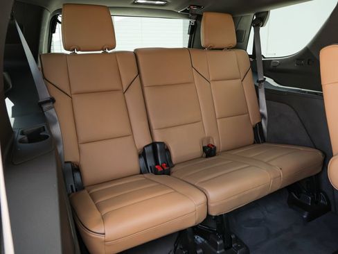 Used 2025 Cadillac Escalade Premium Luxury w/ LPO, Floor Liner Package AWD/4WD image 28