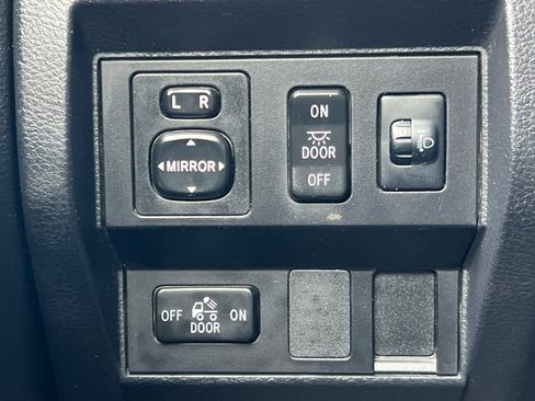Used 2016 Toyota Tundra SR5 w/ Tow Package RWD image 27