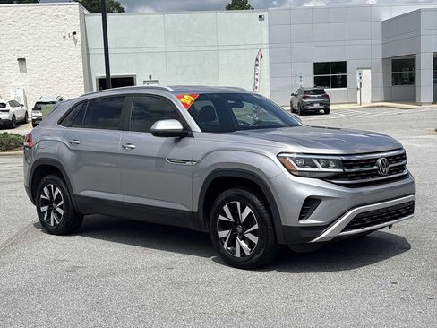 Used 2020 Volkswagen Atlas Cross Sport SE AWD/4WD image 4