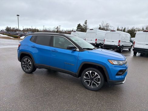 Used 2022 Jeep Compass Limited image 8