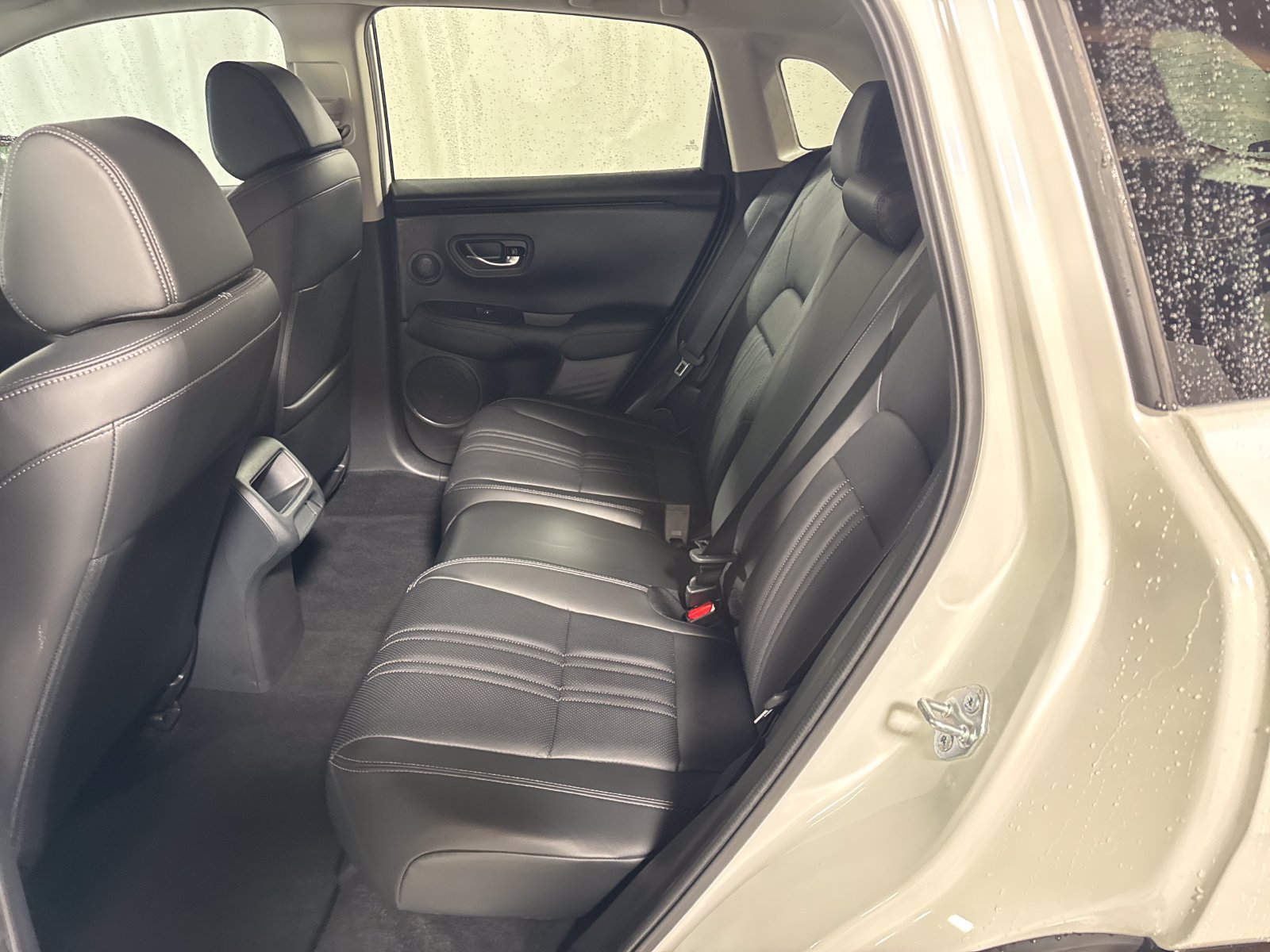 Used 2026 Honda HR-V EX-L image 5