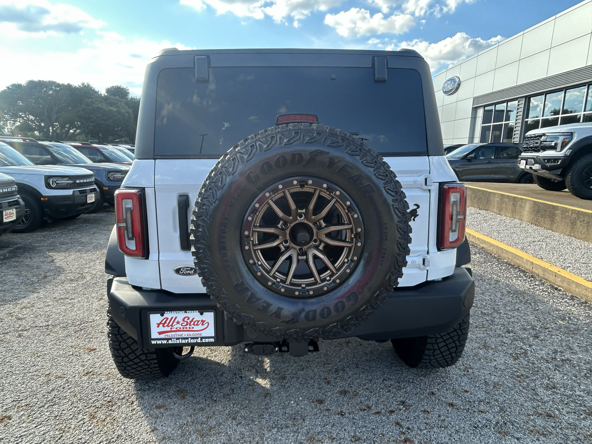 Used 2024 Ford Bronco Wildtrak AWD/4WD image 6