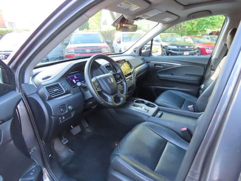 Used 2021 Honda Pilot Special Edition image 2