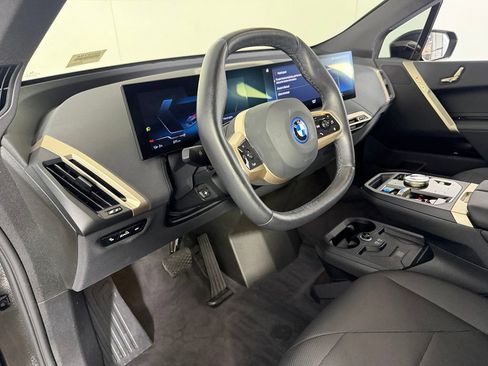Used 2023 BMW iX xDrive50 w/ Sport Package AWD/4WD image 22