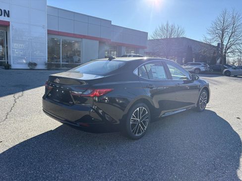 New 2026 Toyota Camry XLE image 7