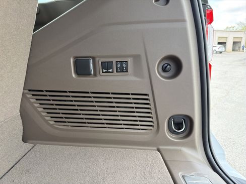 New 2026 GMC Yukon Denali w/ Denali Reserve Package image 24