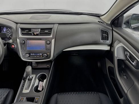 Used 2017 Nissan Altima 2.5 SV w/ Convenience Package image 22