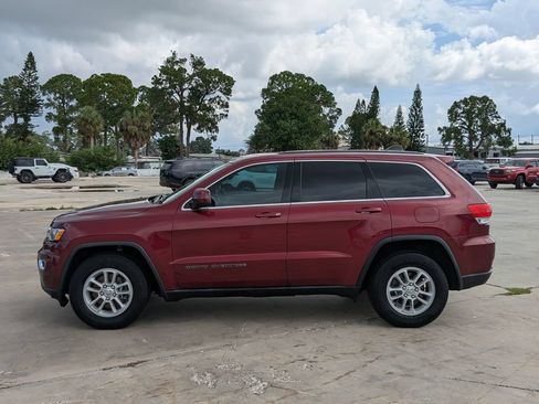 Used 2018 Jeep Grand Cherokee Laredo RWD image 5