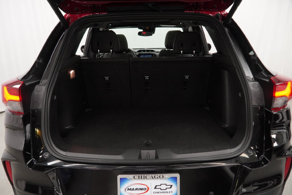 Used 2021 Chevrolet TrailBlazer RS w/ Sun and Liftgate Package AWD/4WD image 35