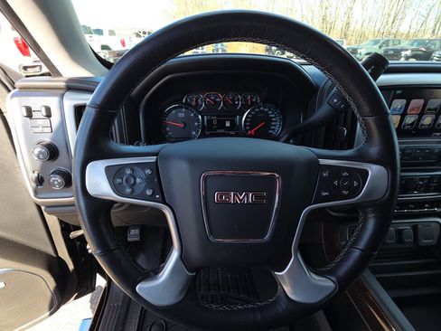 Used 2018 GMC Sierra 1500 SLT image 18