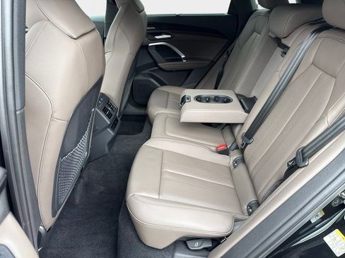 Used 2025 Audi Q5 Premium Plus w/ Premium Plus image 12