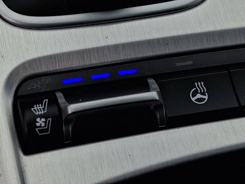 Used 2023 Kia Stinger GT2 image 24