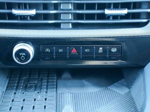 Used 2025 Ford Explorer ST-Line w/ Premium Package AWD/4WD image 39