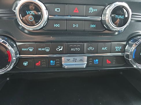 New 2025 Ford F150 Lariat w/ Equipment Group 501A Mid image 31