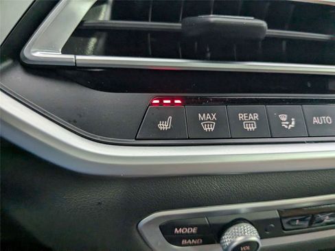 Used 2023 BMW X5 xDrive40i w/ Parking Assistance Package AWD/4WD image 27