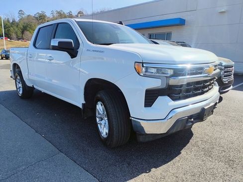 Used 2022 Chevrolet Silverado 1500 LT image 3