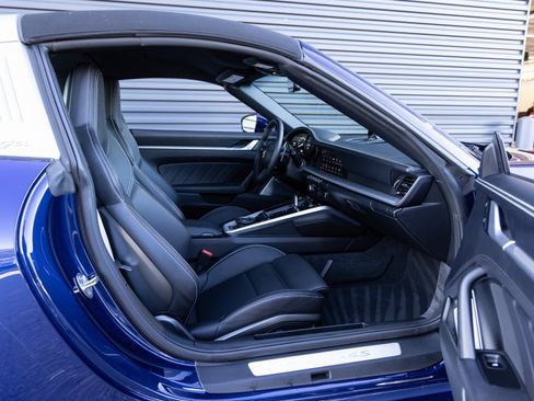 Used 2024 Porsche 911 Targa 4S image 32