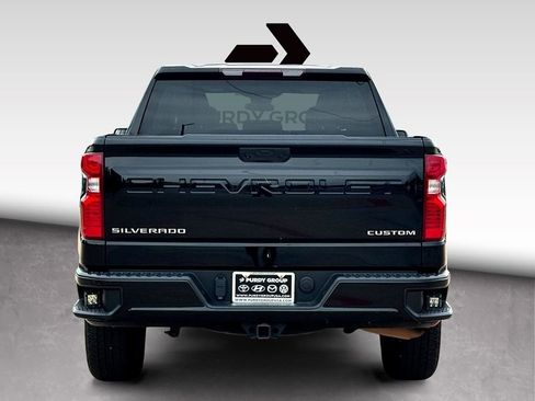 Used 2022 Chevrolet Silverado 1500 Custom AWD/4WD image 7
