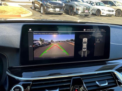 Used 2022 BMW 530i xDrive w/ Premium Package image 24