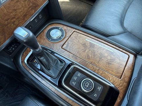 Used 2021 Nissan Armada SL w/ Captain's Chairs Package image 25