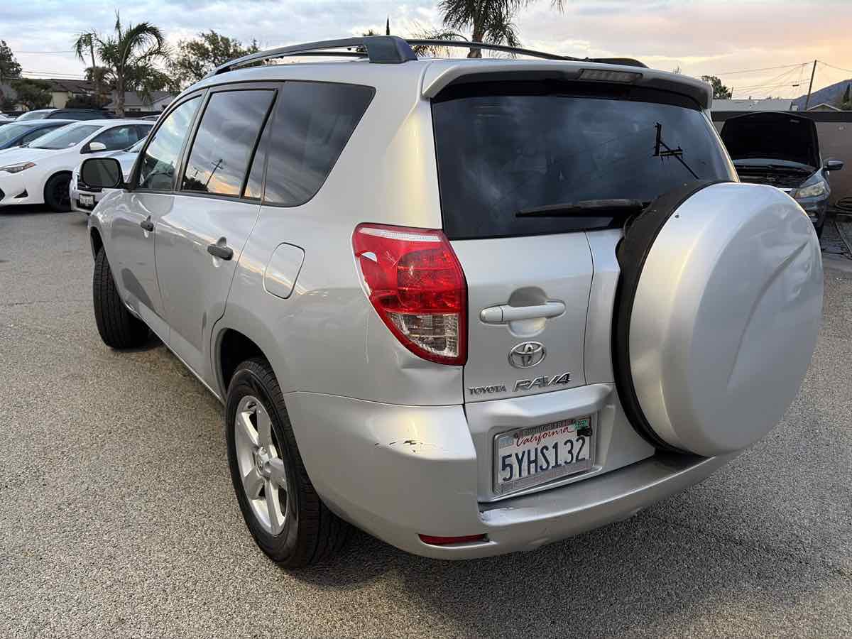 Used 2007 Toyota RAV4 2WD image 3