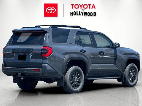 New 2026 Toyota 4Runner SR5 AWD/4WD image 4