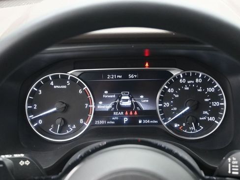 Used 2022 Nissan Rogue SV AWD/4WD image 13