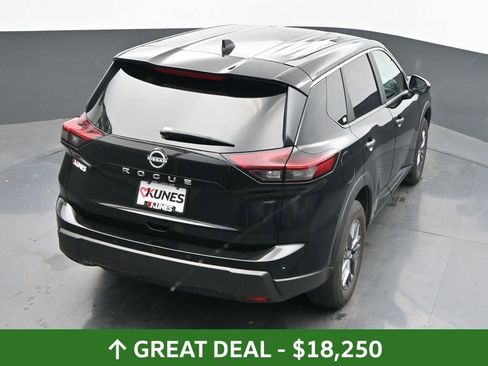 Used 2024 Nissan Rogue S image 62