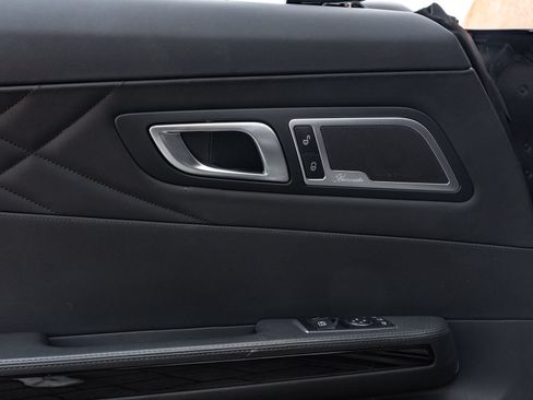 Used 2021 Mercedes-Benz AMG GT Roadster w/ AMG Stealth Edition image 15