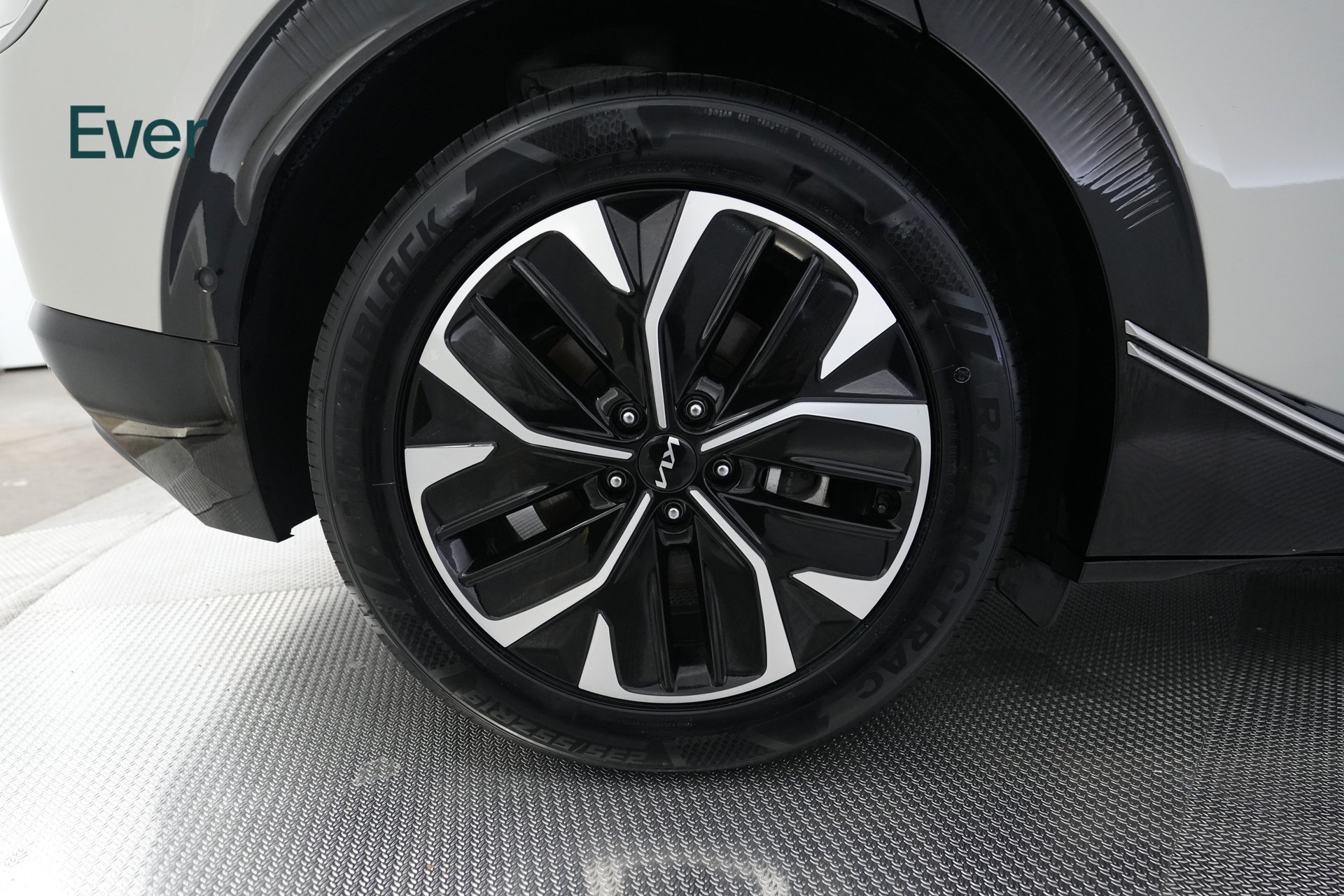 Used 2023 Kia EV6 Wind w/ Wind Technology Package AWD/4WD image 21